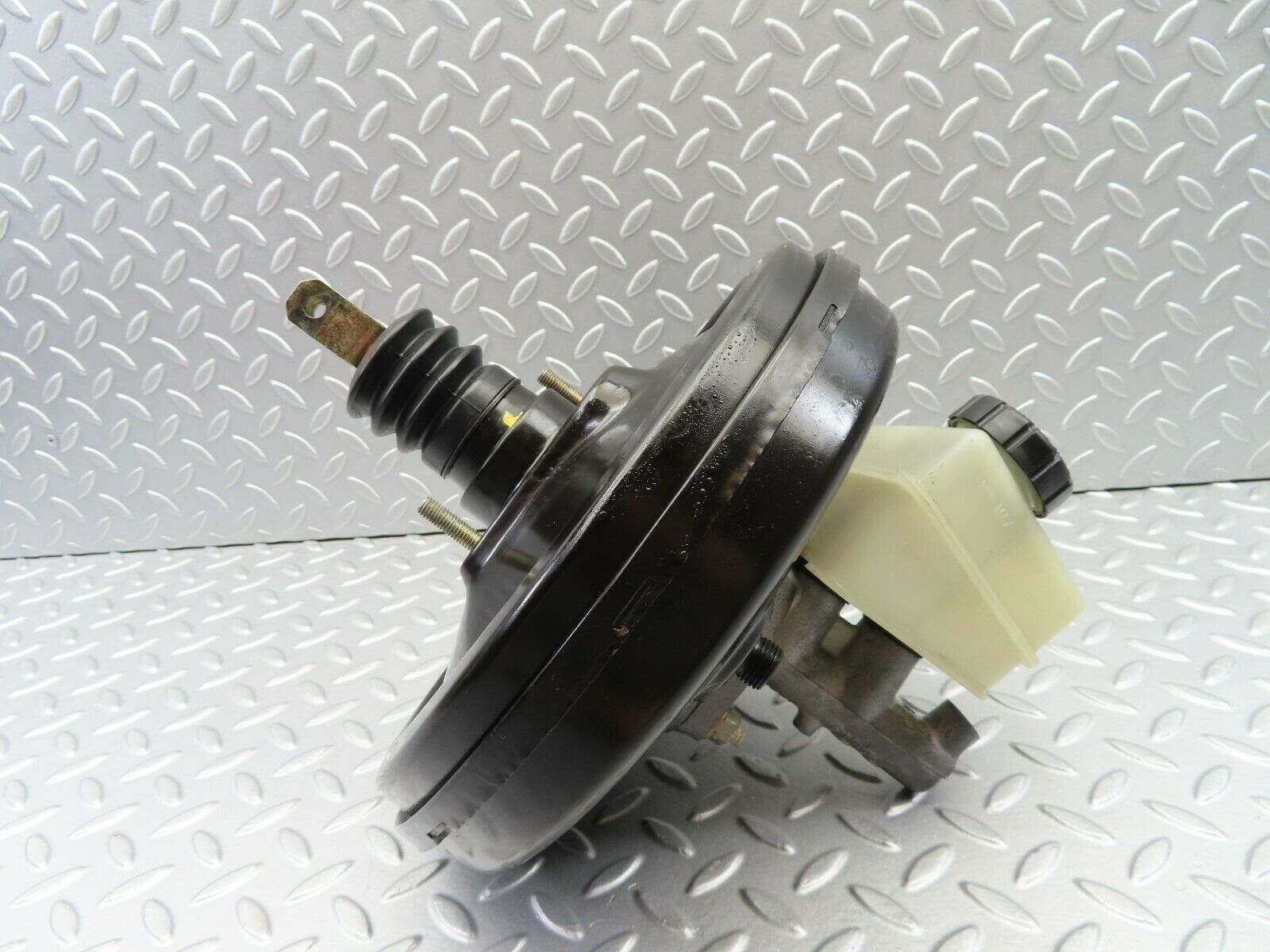 6604 Mercedes-Benz S124 E220 Wagon Brake Booster & Master Cylinder 0044301630