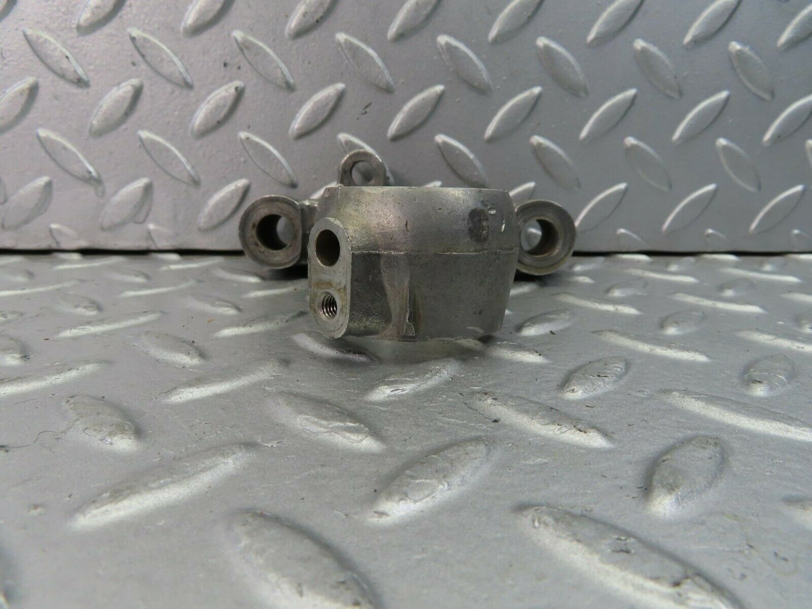 9000 Mercedes-Benz W108 Camshaft Tower Bearing 1800515110