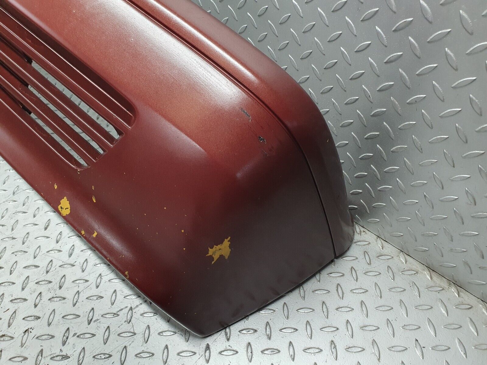 41276 Mercedes-Benz W126 300SE Front Bumper 1268802440 1268800205