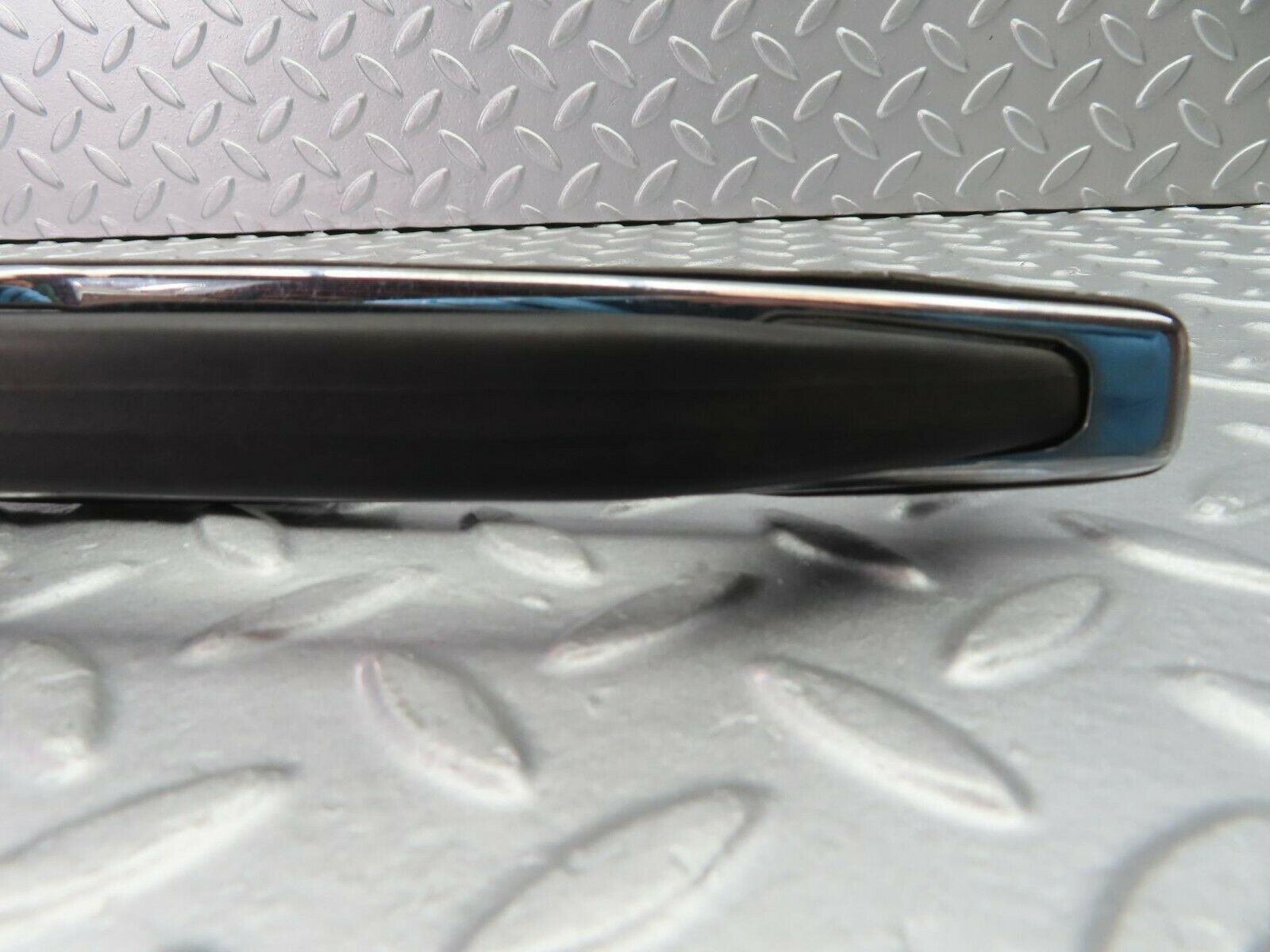 9912 Mercedes-Benz C123 230CE Coupe Front Right Door Handle No Key