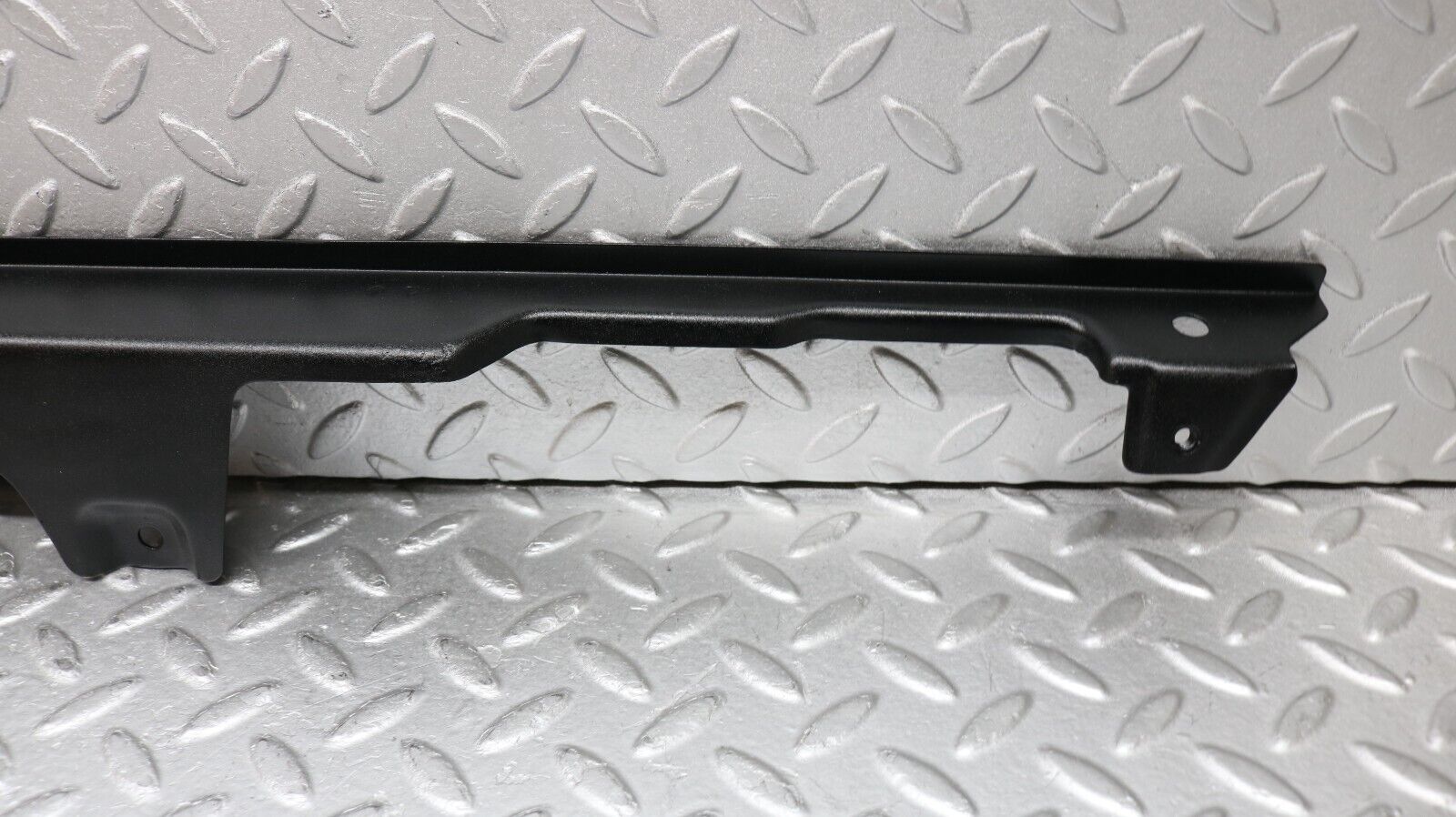 37230 Mercedes-Benz C126 420SEC Coupe Rear Window Channel Support Left Side