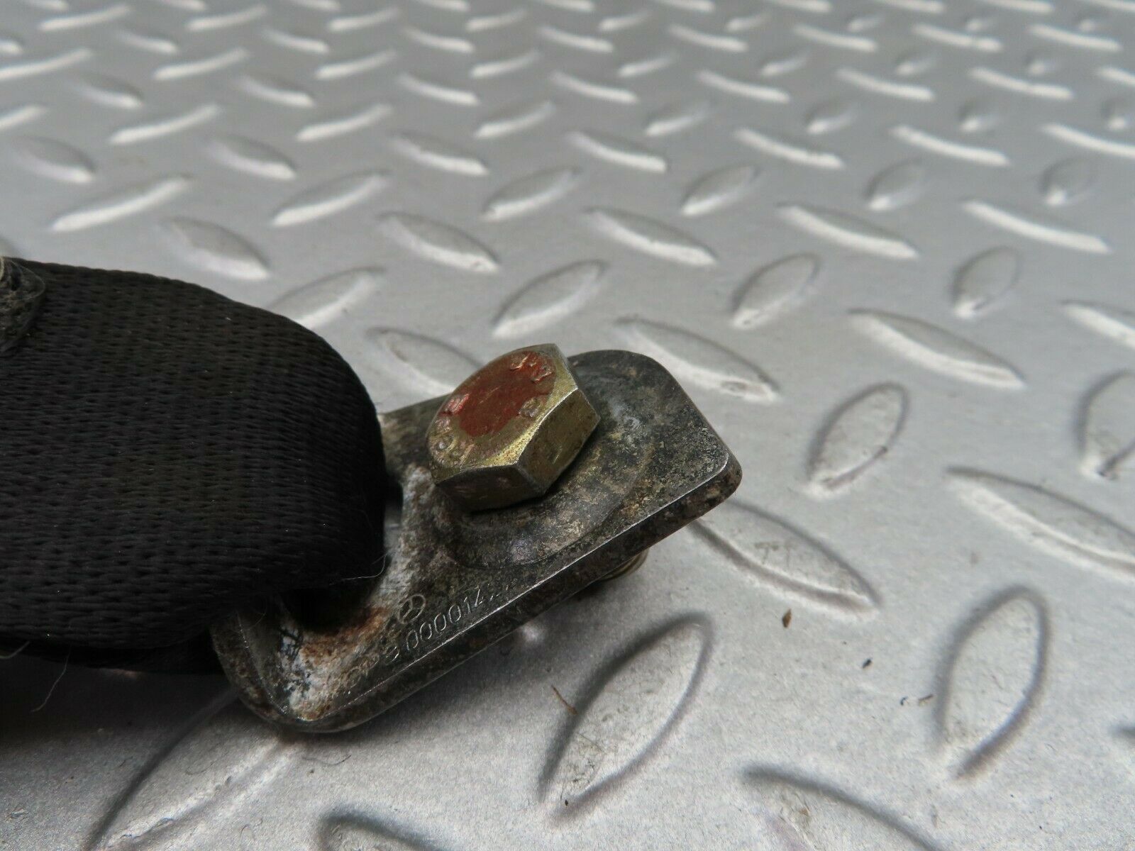 6189 Mercedes-Benz W126 380SE Rear Right Seat Belt 1268600585