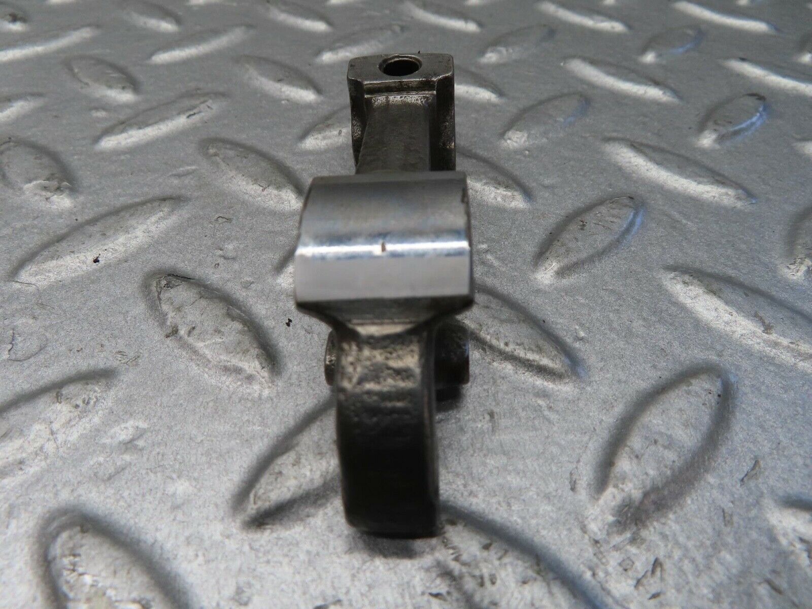 13374 Mercedes-Benz W111 230S Valve Rocker Arm With Retaining Spring