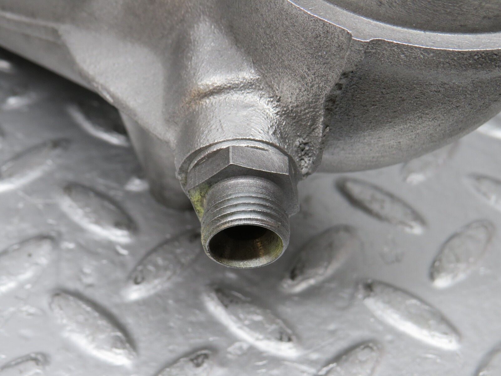 39442 Mercedes-Benz R129 320SL Coupe Air Intake Manifold 1041414801