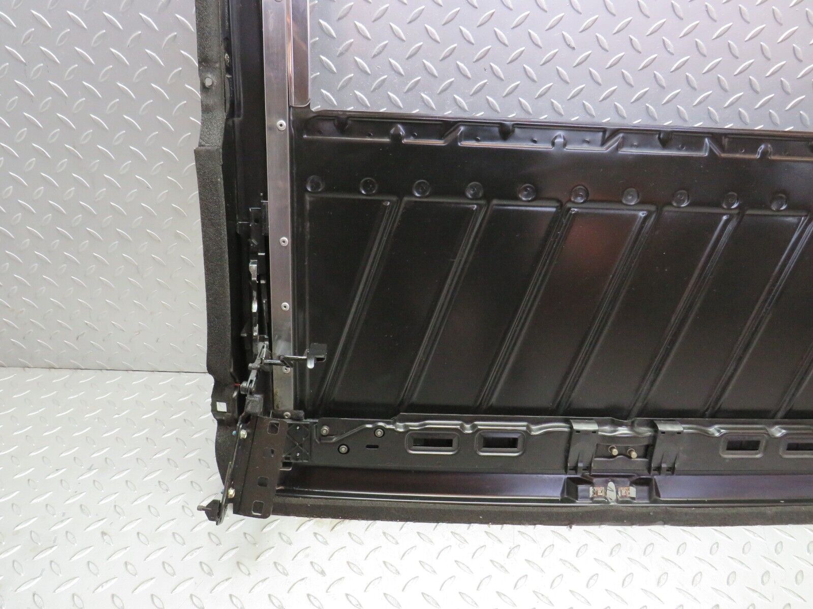 38981 Mercedes-Benz W201 190E 2.6L Power Sunroof Frame