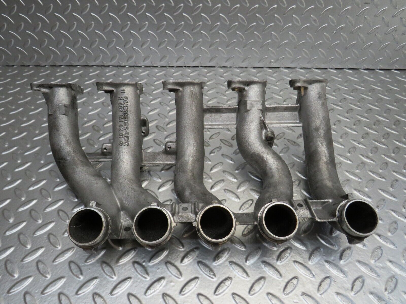 25388 Mercedes-Benz W201 190D Air Intake Manifold 6021410201