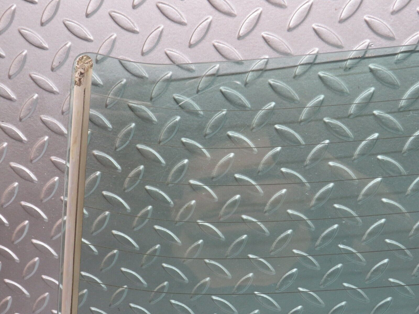 36682 Mercedes-Benz W201 190E 2.0L Rear Heated Windscreen Glass