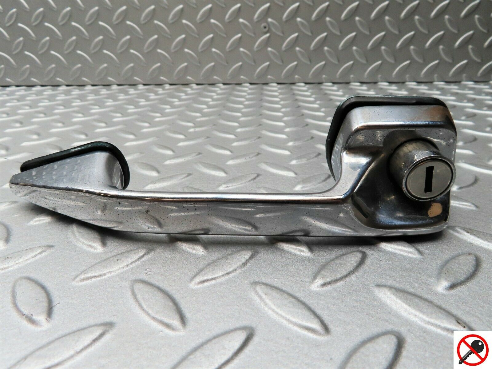 4743 Mercedes-Benz W114 280CE Coupe Exterior Door Handle Right Side 1157660201