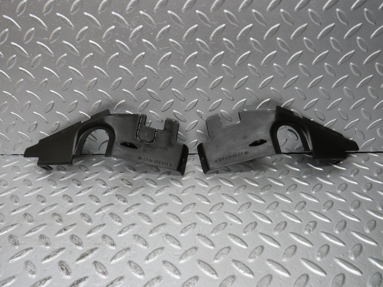 30288 Mercedes-Benz W124 230E Headlight Frame Covers 1246281907 1246282007