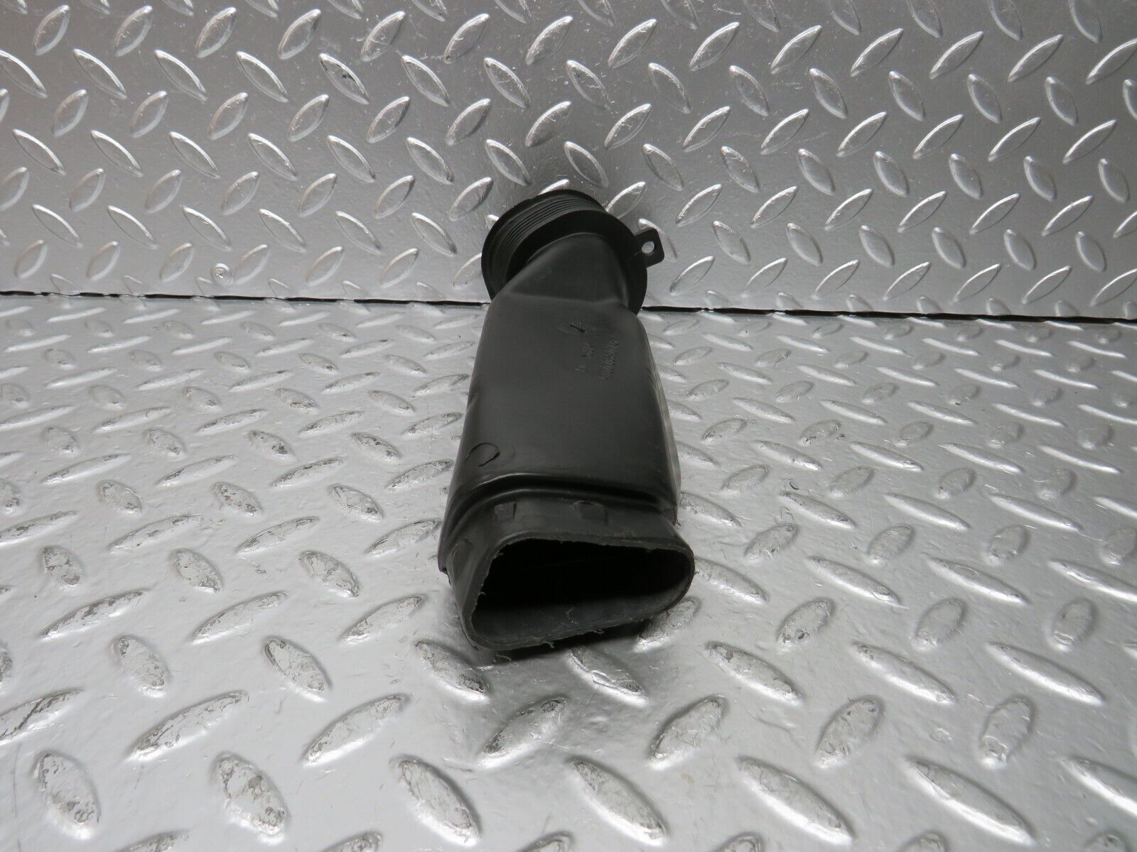 24901 Mercedes-Benz W140 S320 Air Intake Hose Pipe 1408300225