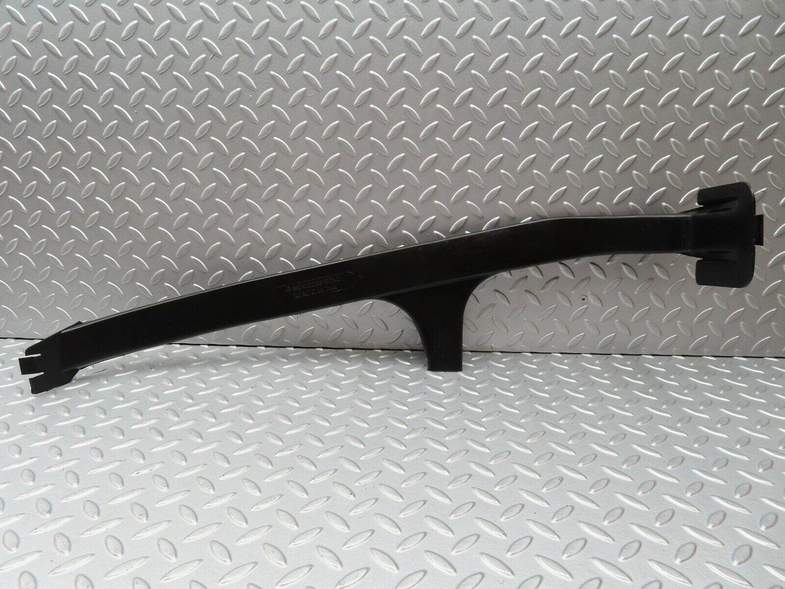 4289 Mercedes-Benz W123 230E Cable Cover Rear Left 1238210136