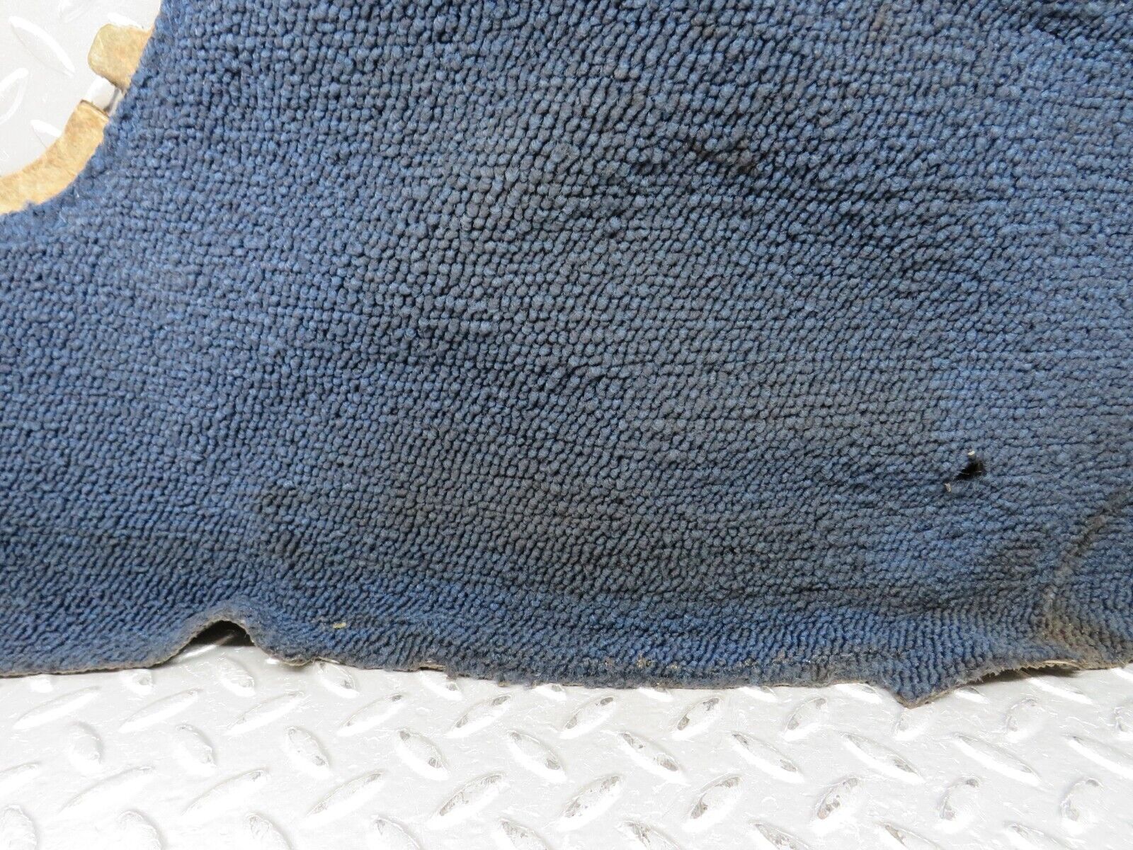 31932 Mercedes-Benz W123 230E Centre Console Carpet Left Blue