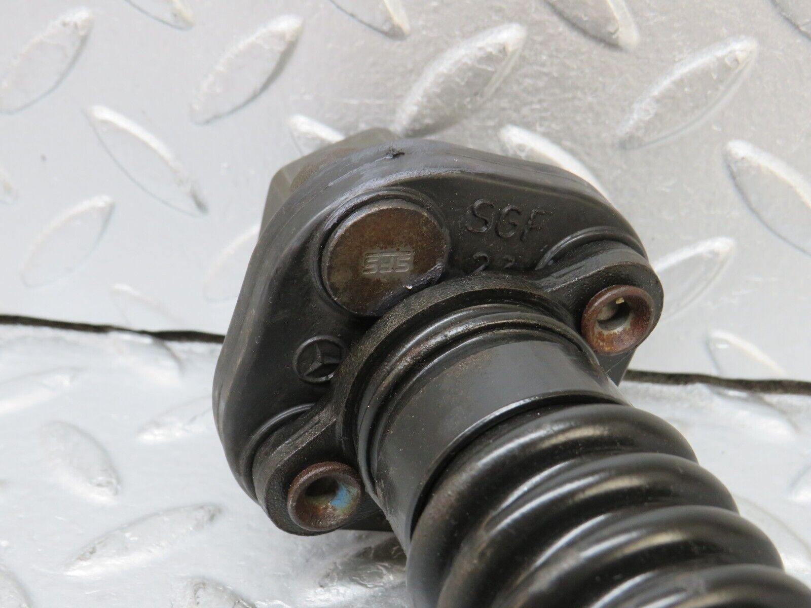 36368 Mercedes-Benz W126 420SE Steering Column Lower Shaft 1264620146