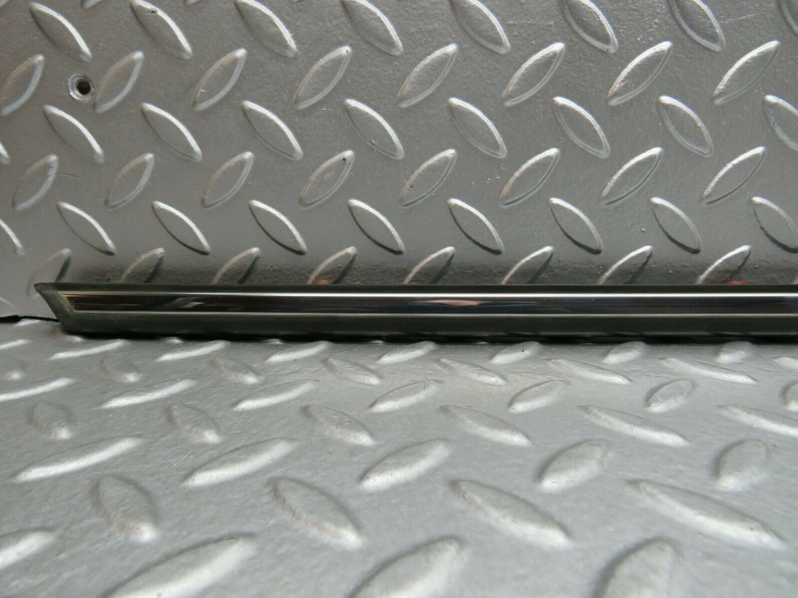 23001 Mercedes-Benz C123 230CE Coupe Left Door Centre Moulding Trim