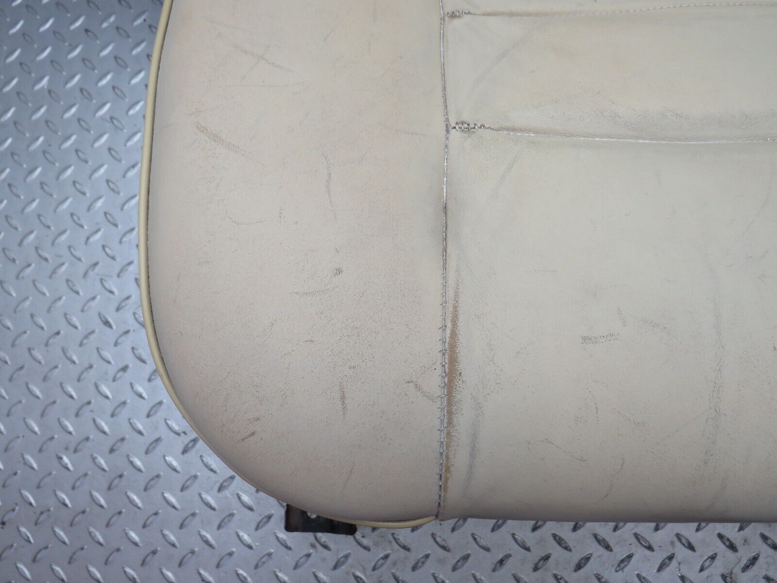 34548 Mercedes-Benz C126 380SEC Front Left Electric Seat Leather Beige