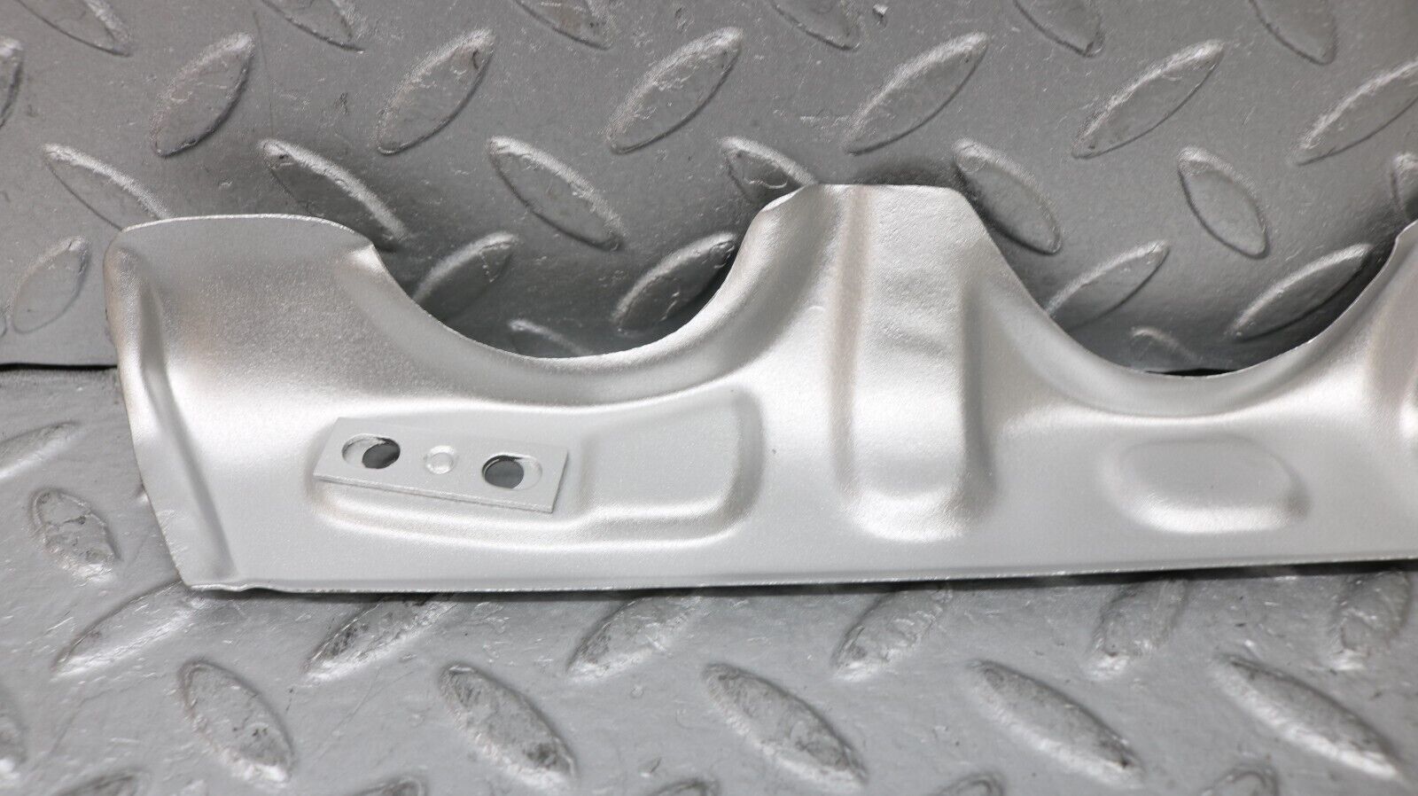 37237 Mercedes-Benz C126 420SEC Coupe Exhaust Manifold Heat Shield