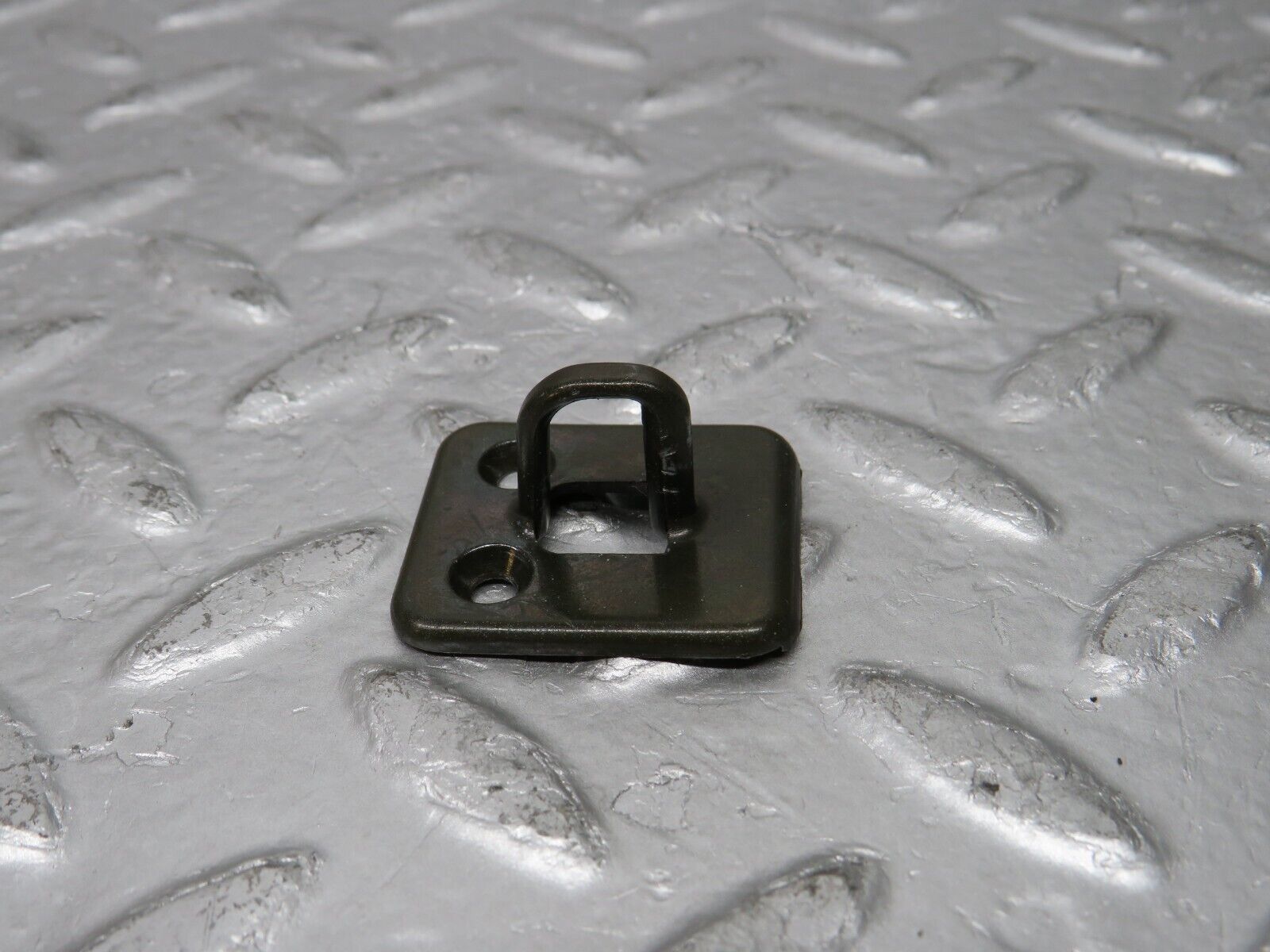 29549 Mercedes-Benz W124 230E Glove Box Lock Latch