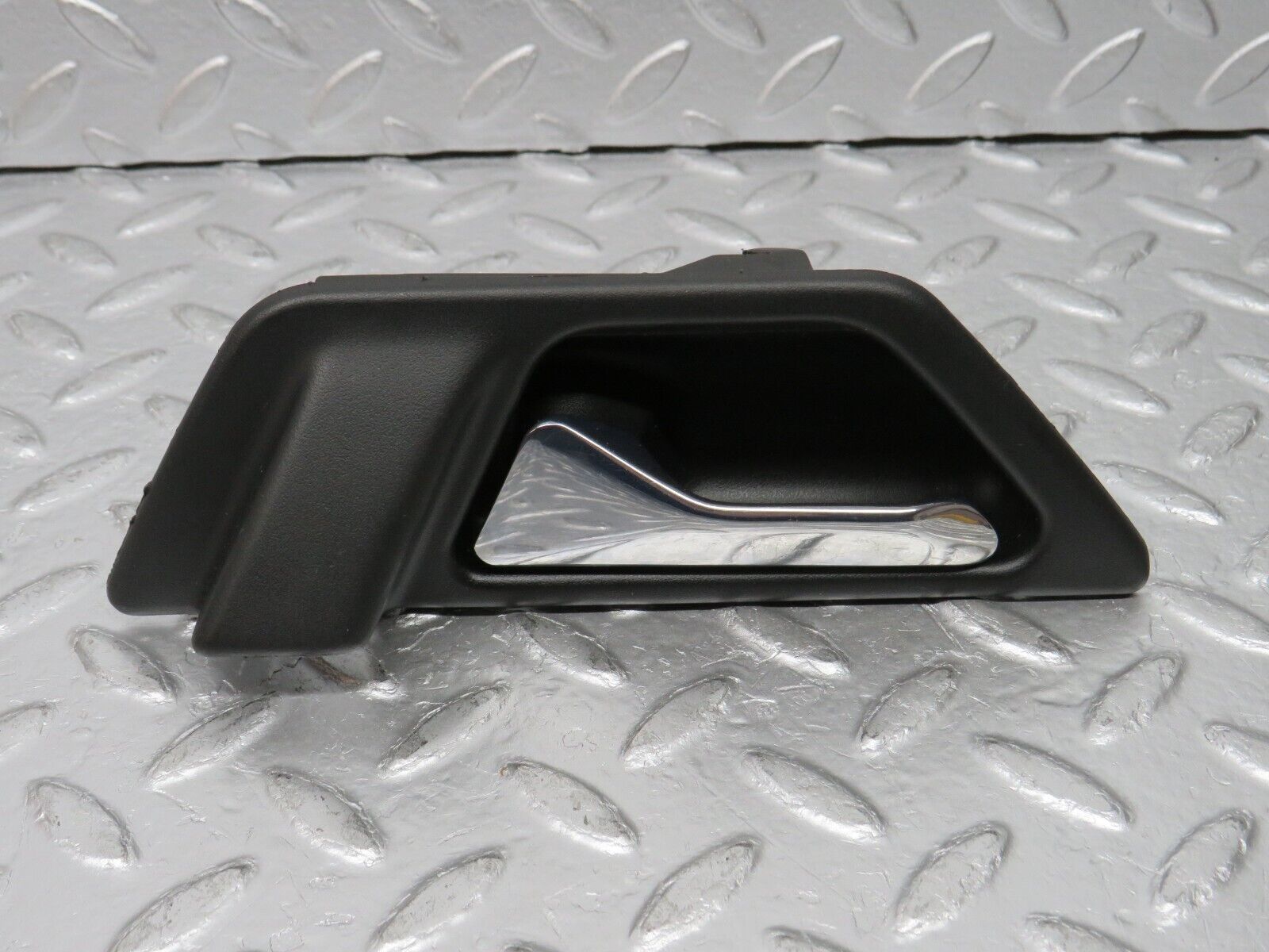 31369 Mercedes-Benz S124 220TE Front Left Interior Door Handle 1247600161