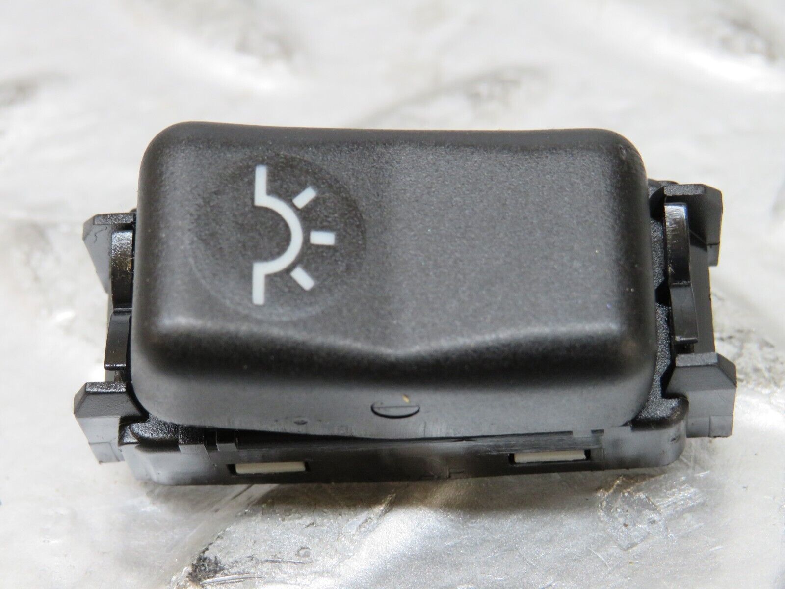 26527 Mercedes-Benz C124 220CE Coupe Interior Dome Light Switch 1248209810