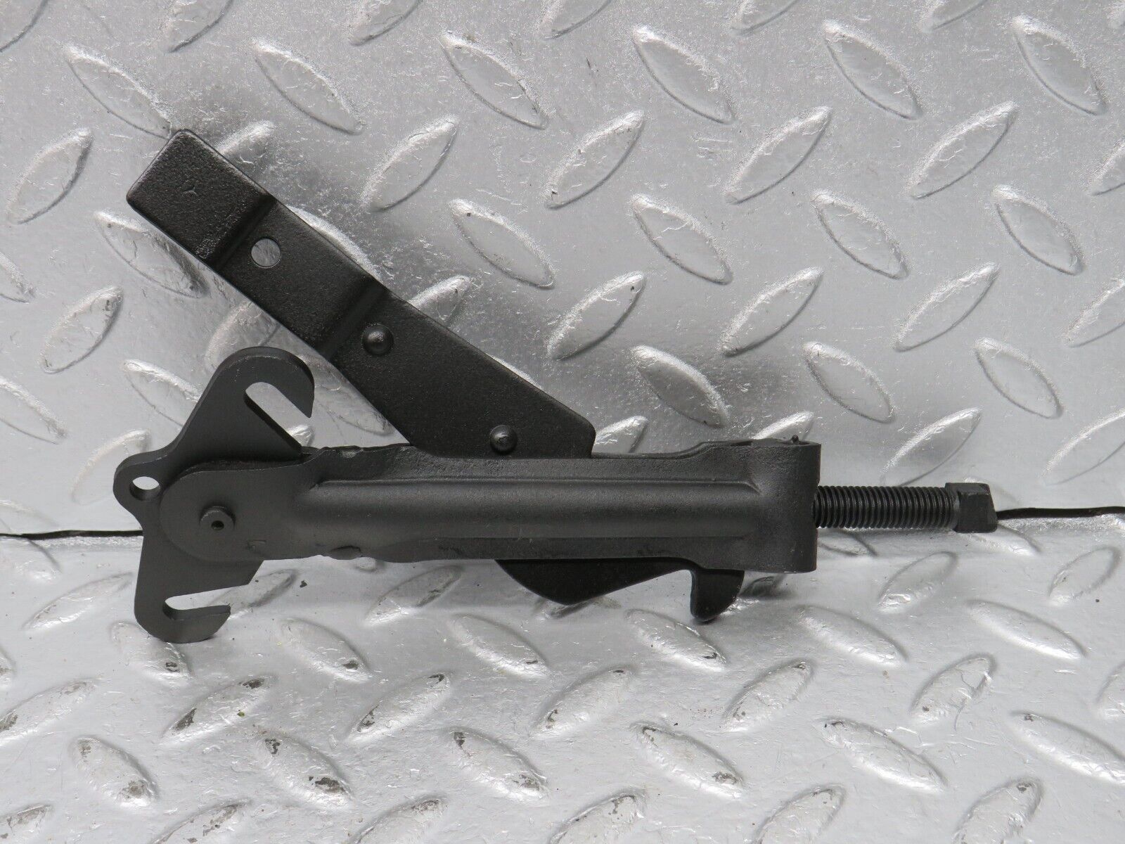 40544 Mercedes-Benz W123 300D Handbrake Adjusting Handbrake Regulator