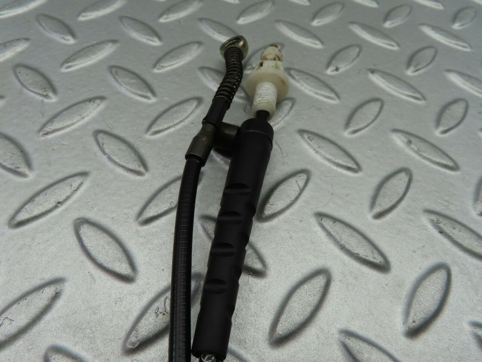 6706 Mercedes-Benz S124 E220 Automatic Gearbox Kickdown Cable 1242600351