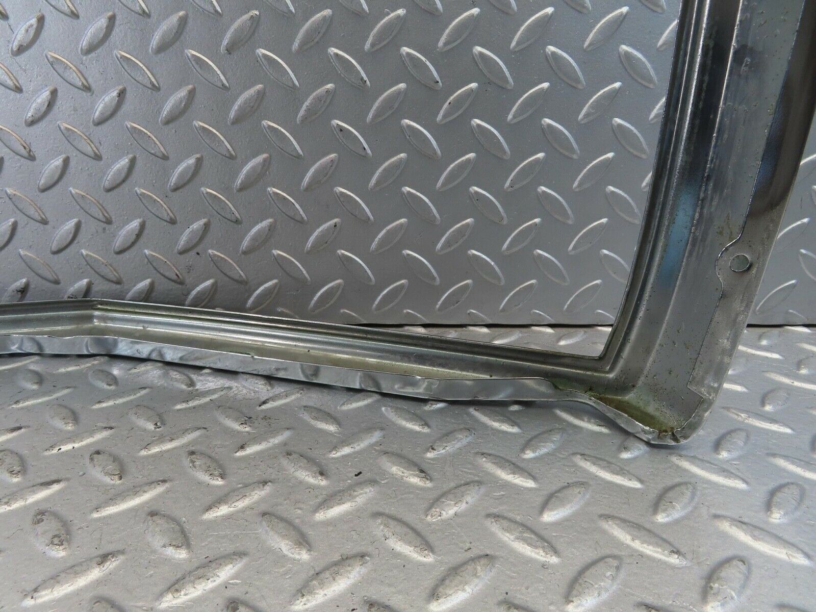 11612 Mercedes-Benz W114 Front Grill Frame Chrome