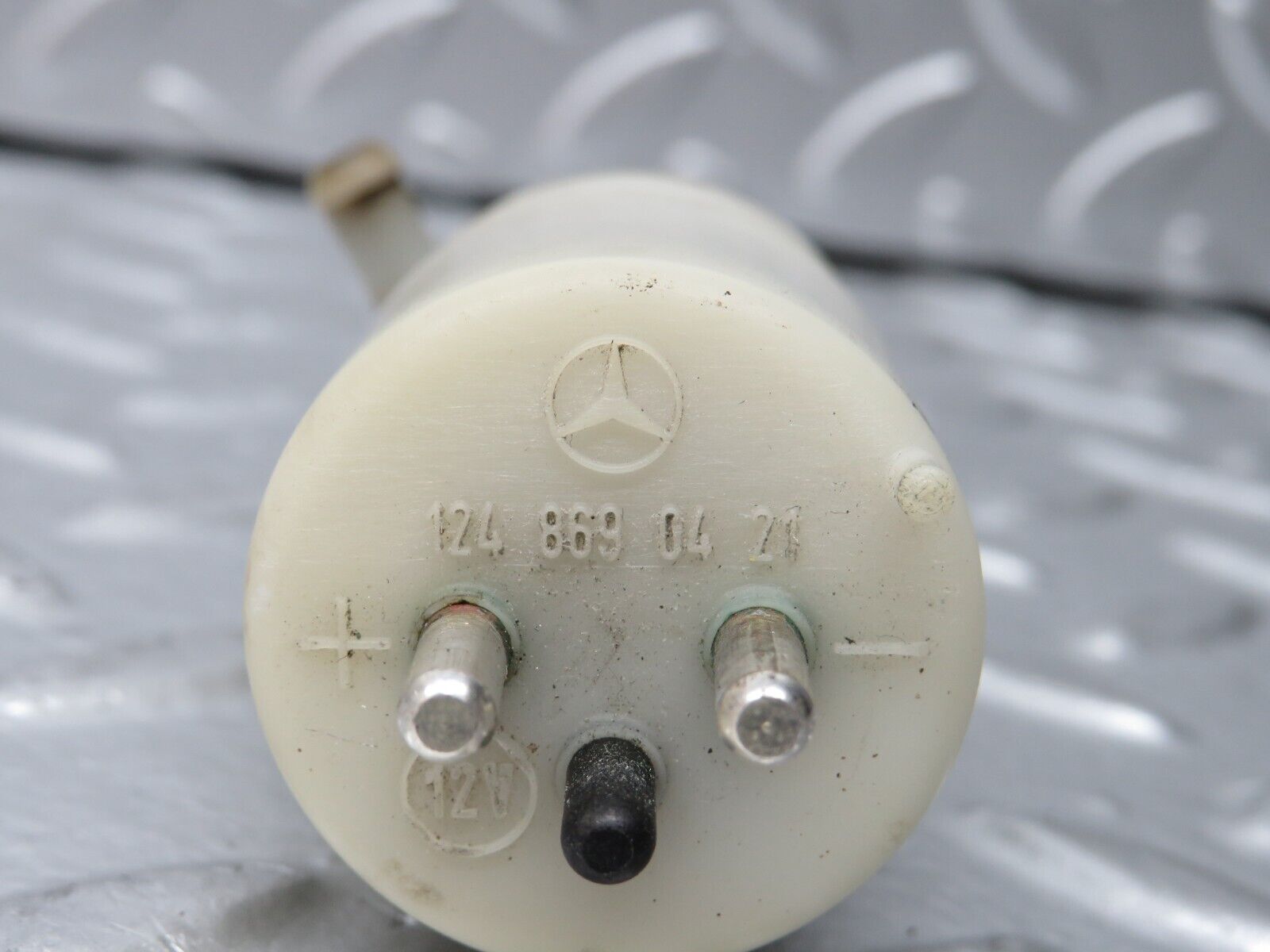 31247 Mercedes-Benz S124 220TE Wagon Windscreen Washer Pump Hella 1248690421