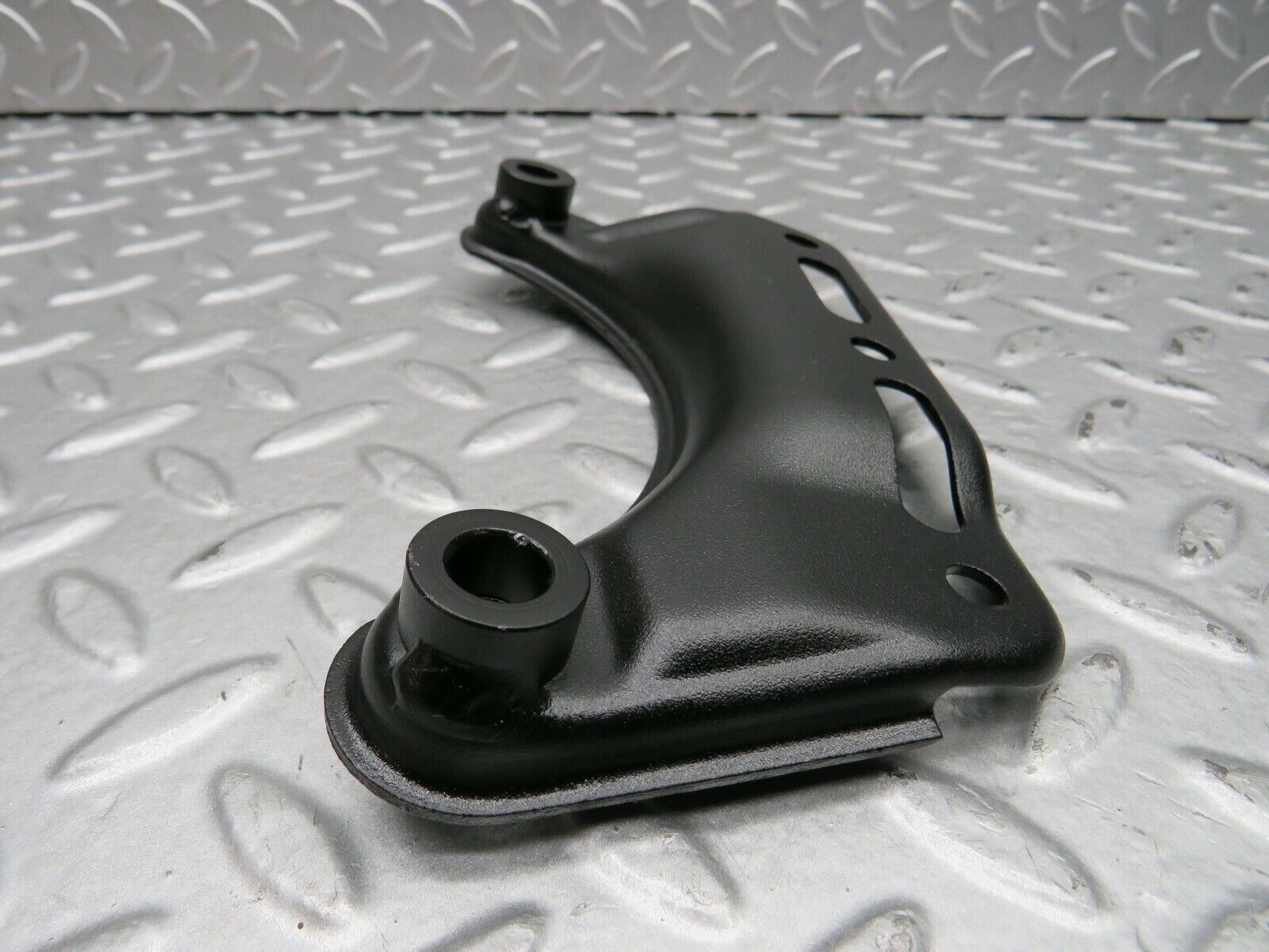 21771 Mercedes-Benz W126 300SE Belt Tensioner Bracket Holder 1032021240