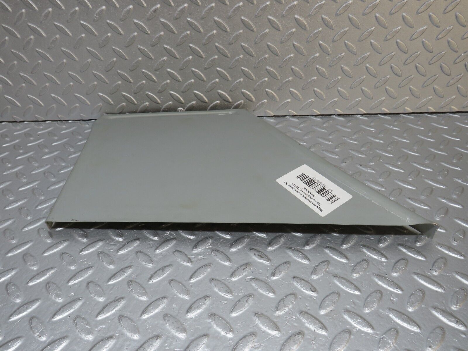 40348 Mercedes-Benz W110 230 Front Left Wing Fender Repair Panel