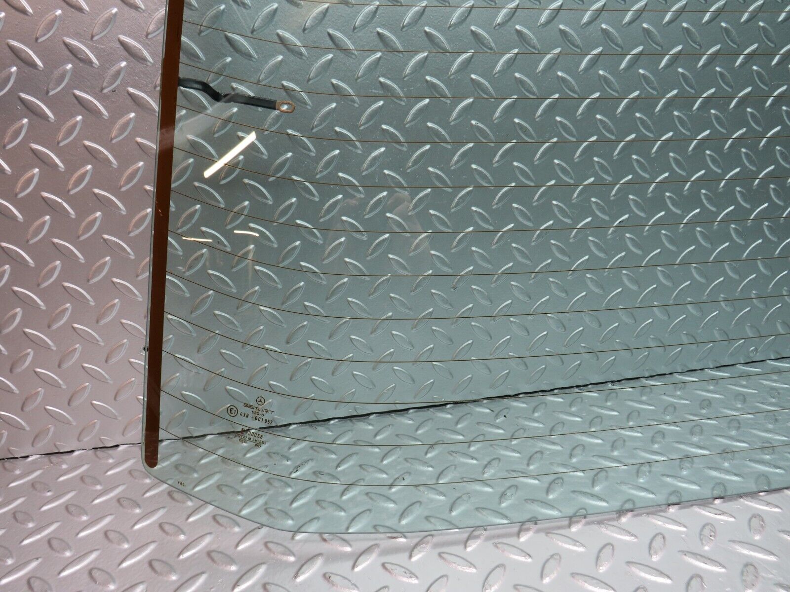 30582 Mercedes-Benz W201 190E 2.0L Rear Heated Windscreen