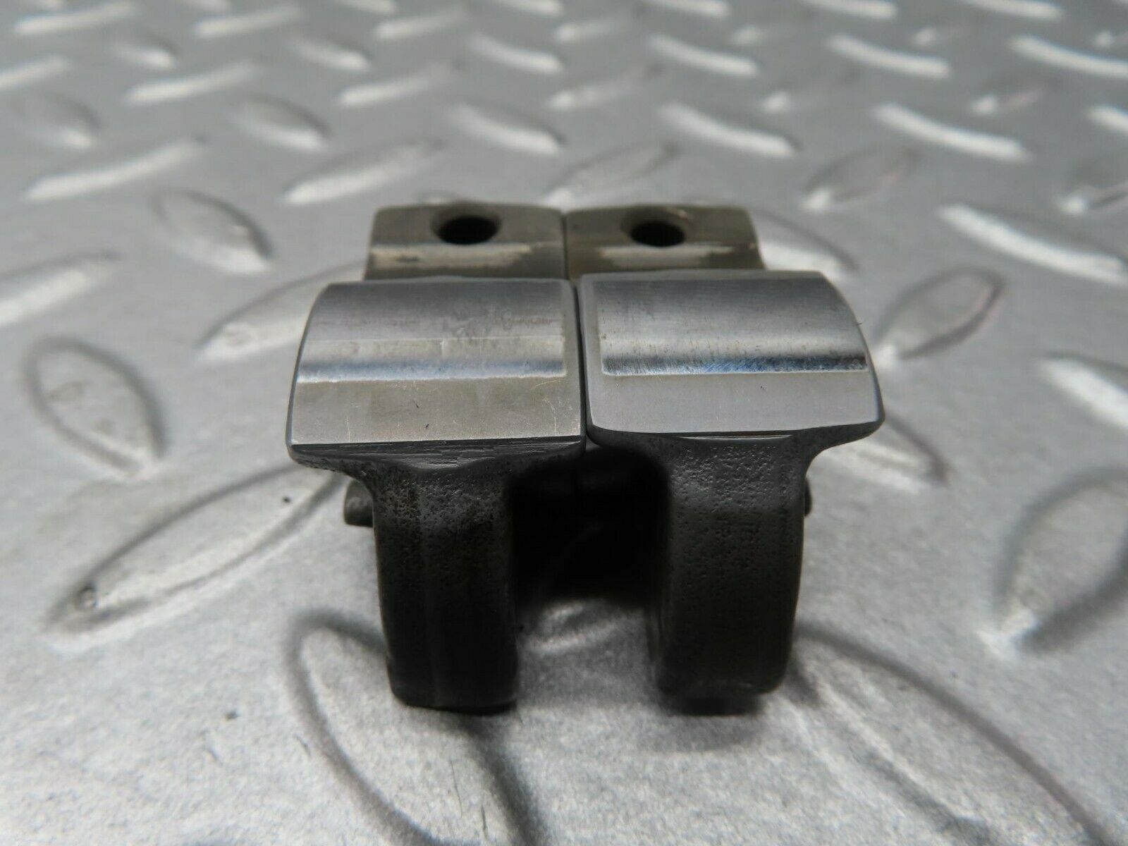 16566 Mercedes-Benz C107 350SLC Coupe Valve Rocker Arm With Retaining Spring