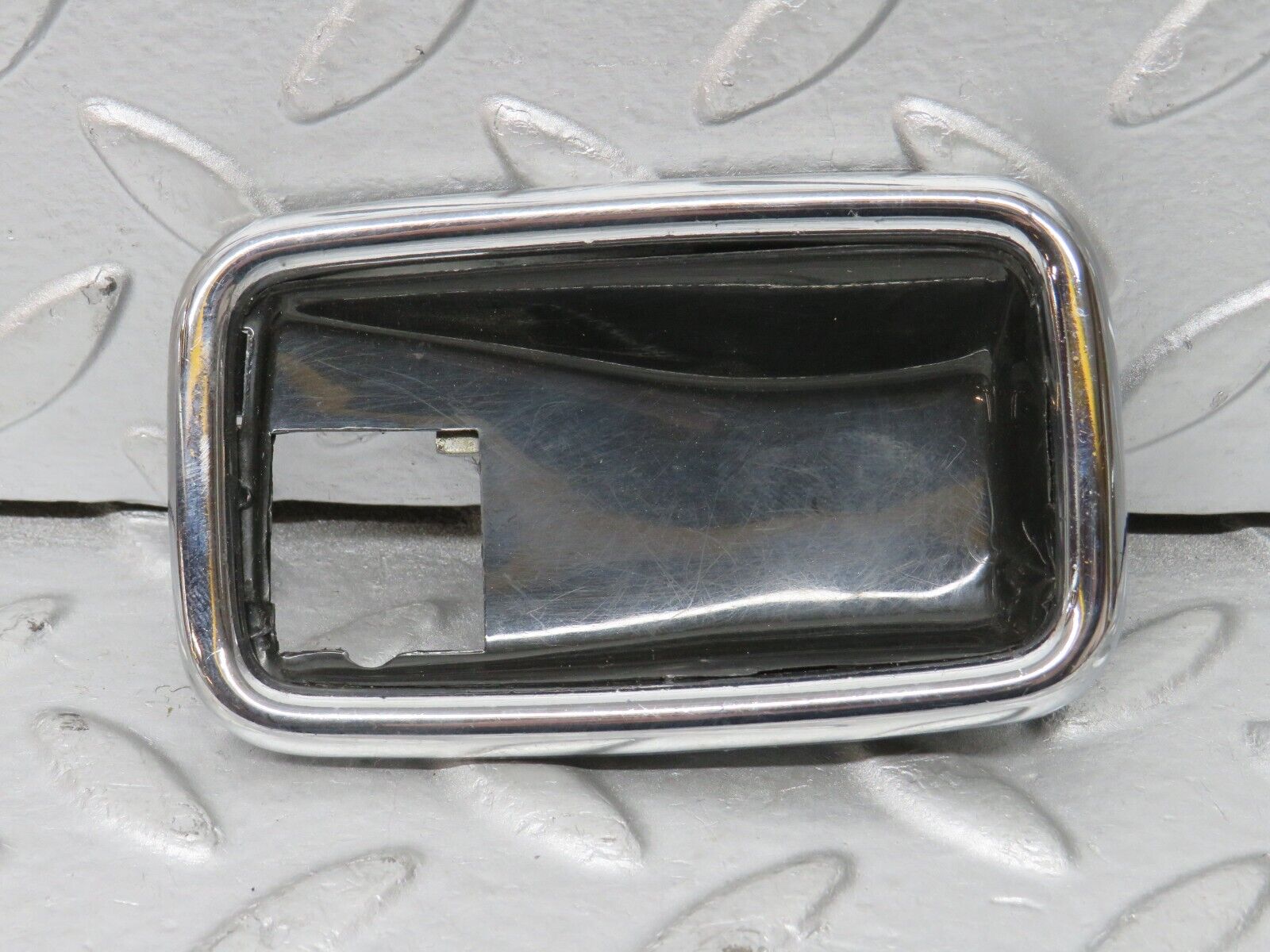 32192 Mercedes-Benz W123 230E Chrome Frame For Door Opener Left 1087660511