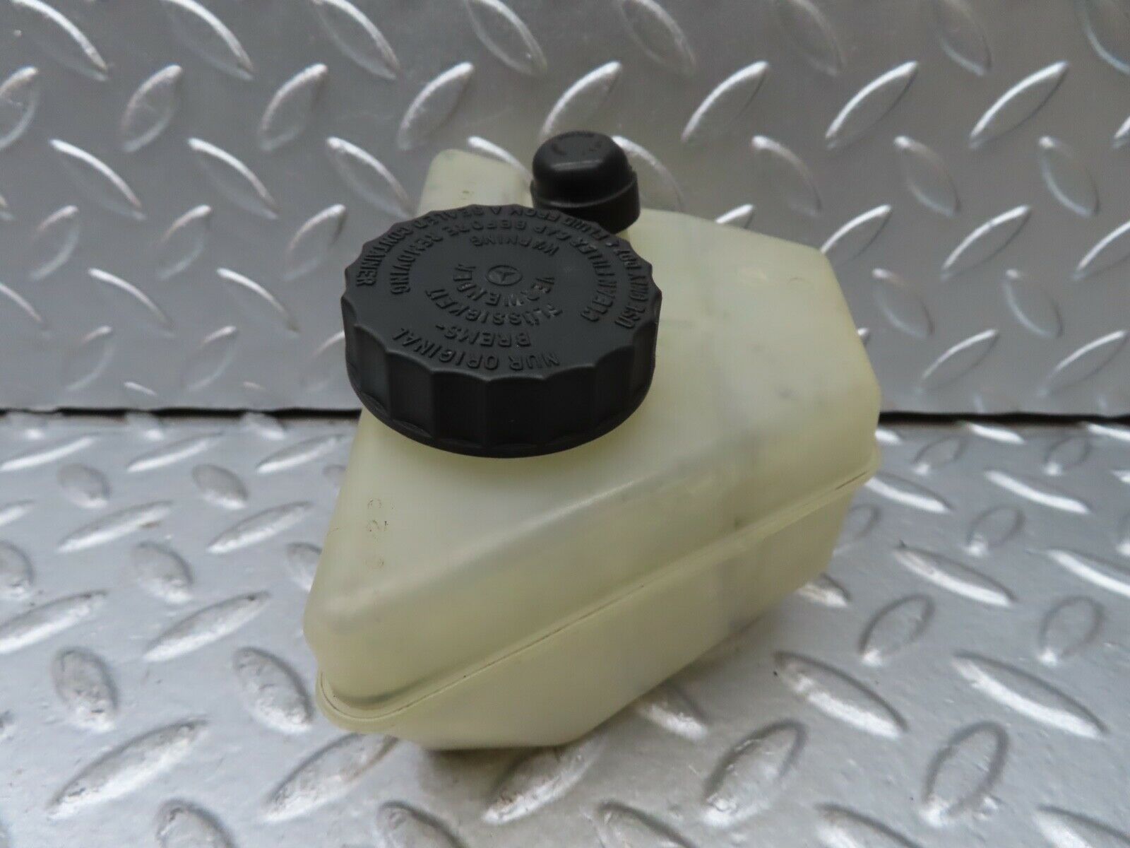 20104 Mercedes-Benz R129 300SL Coupe Brake Fluid Reservoir Tank