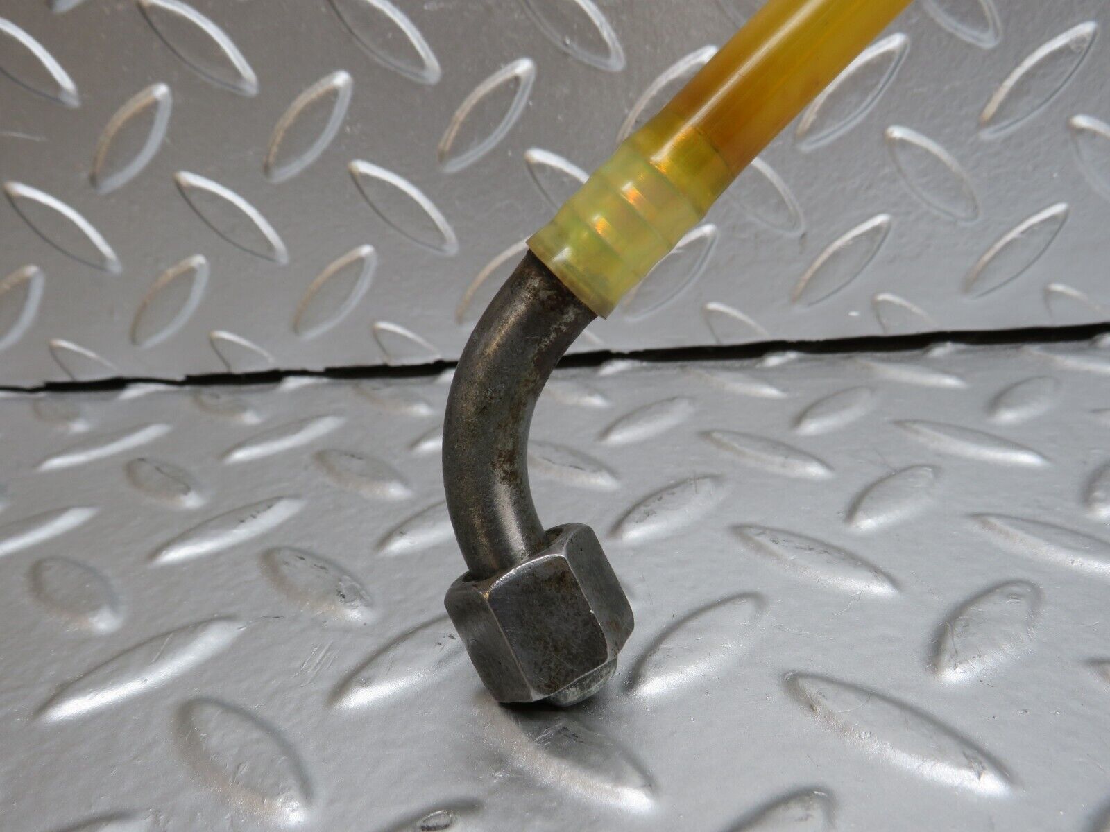 32507 Mercedes-Benz S124 300TE Wagon Brake Servo Vacuum Pipe