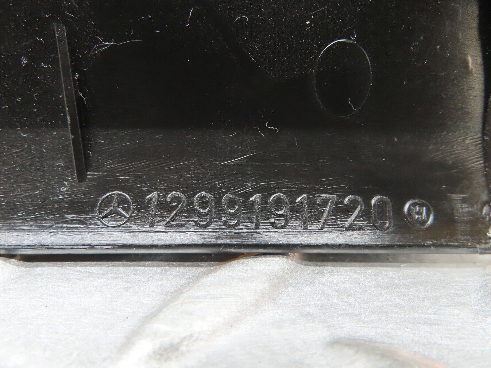 17482 Mercedes-Benz R129 300SL Coupe Front Left Seat Rail Cover Black