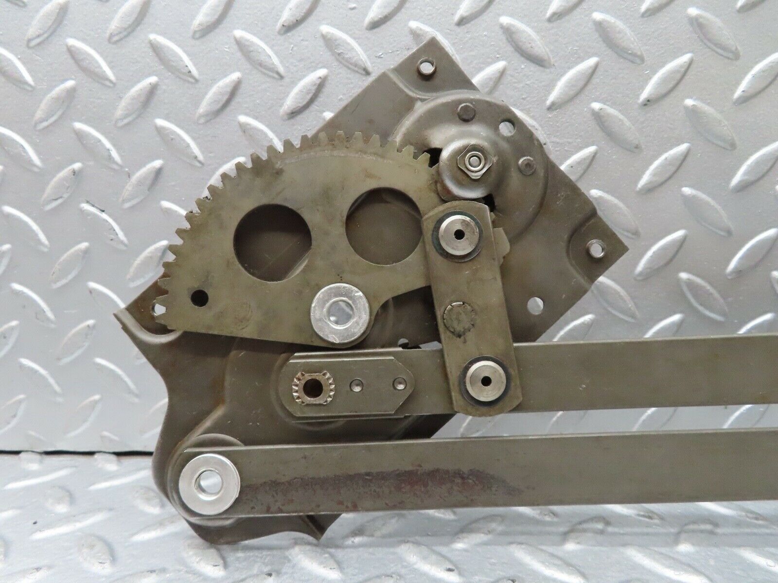 18704 Mercedes-Benz W120 W121 Ponton Rear Left Manual Window Regulator