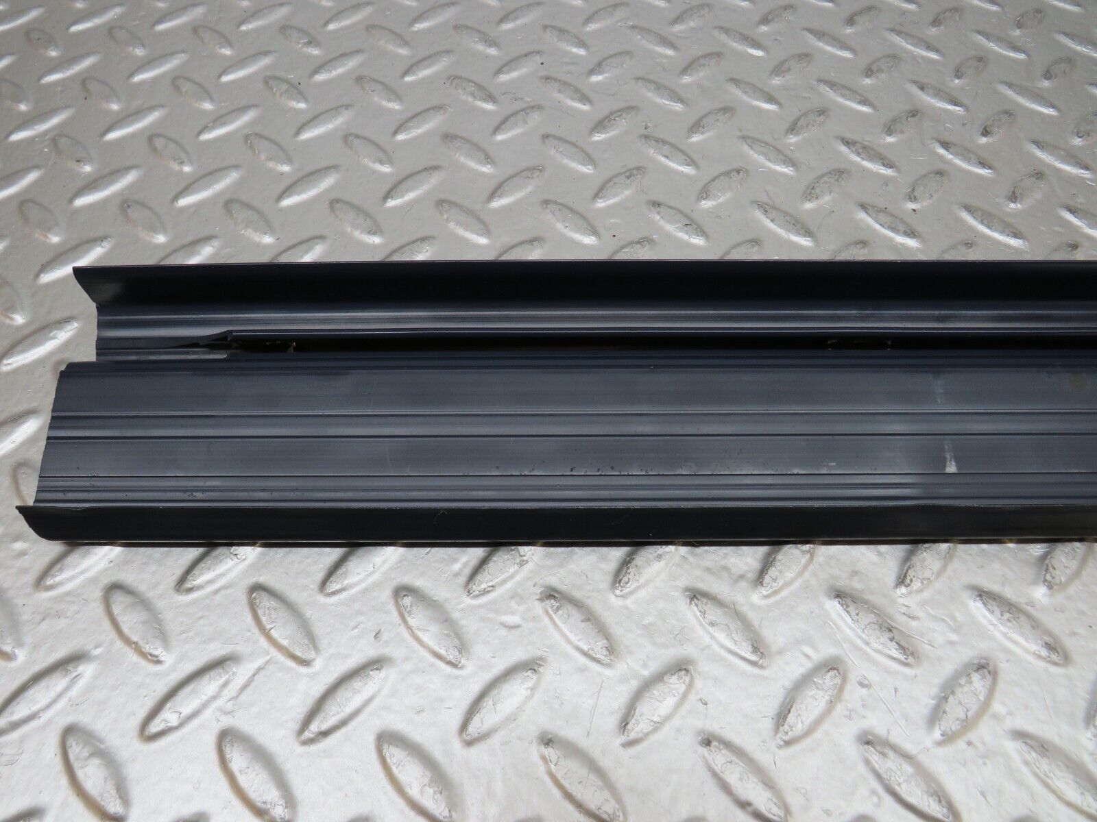 26778 Mercedes-Benz W123 240D Rear Left Door Sill Trim Blue