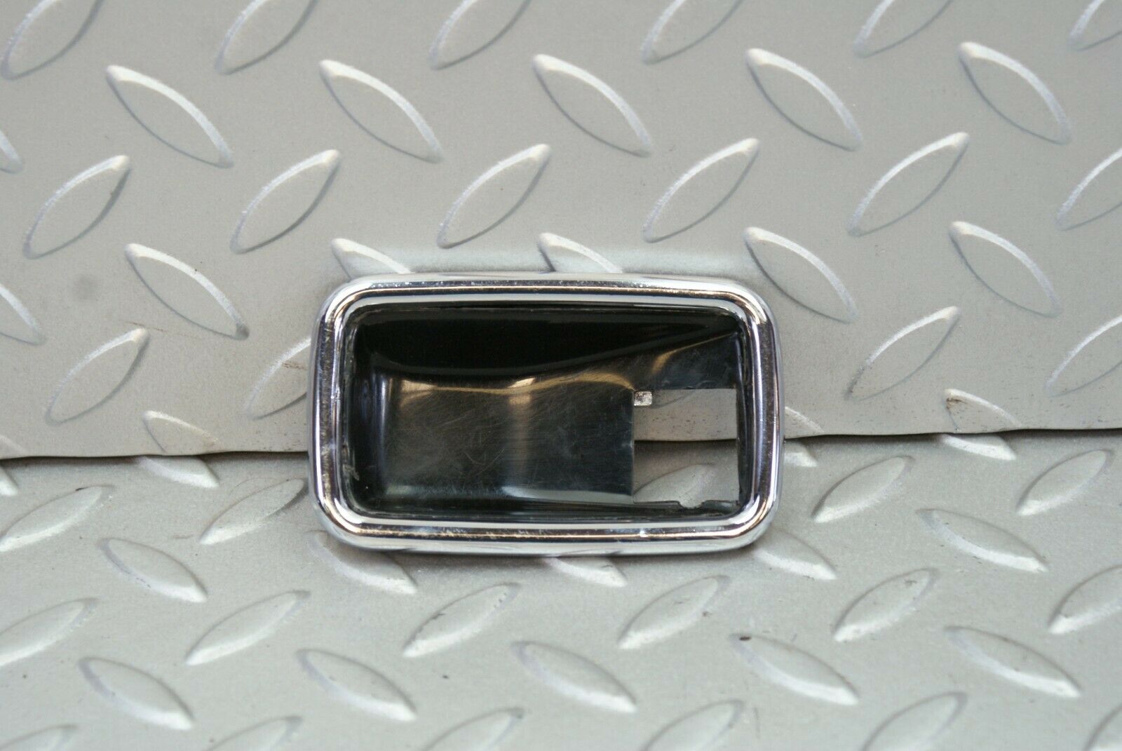 2754 Mercedes-Benz C123 280CE Coupe Chrome Frame For Door Opener 1087660611