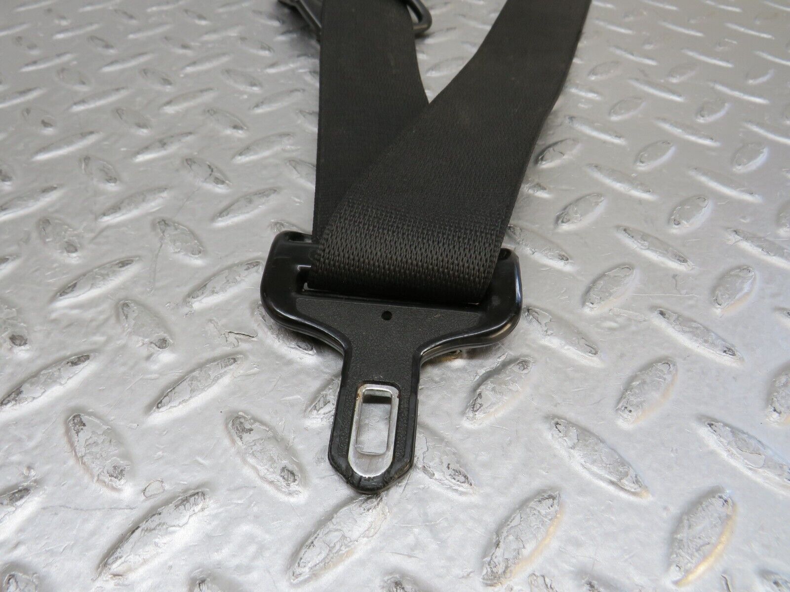 37164 Mercedes-Benz C126 420SEC Coupe Front Left Seat Belt No Buckle 1268606886