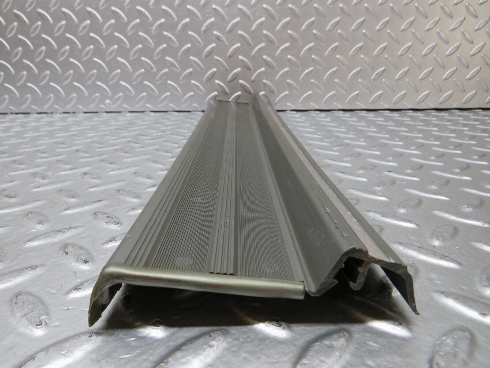 26279 Mercedes-Benz W116 450SE Rear Left Door Sill Grey