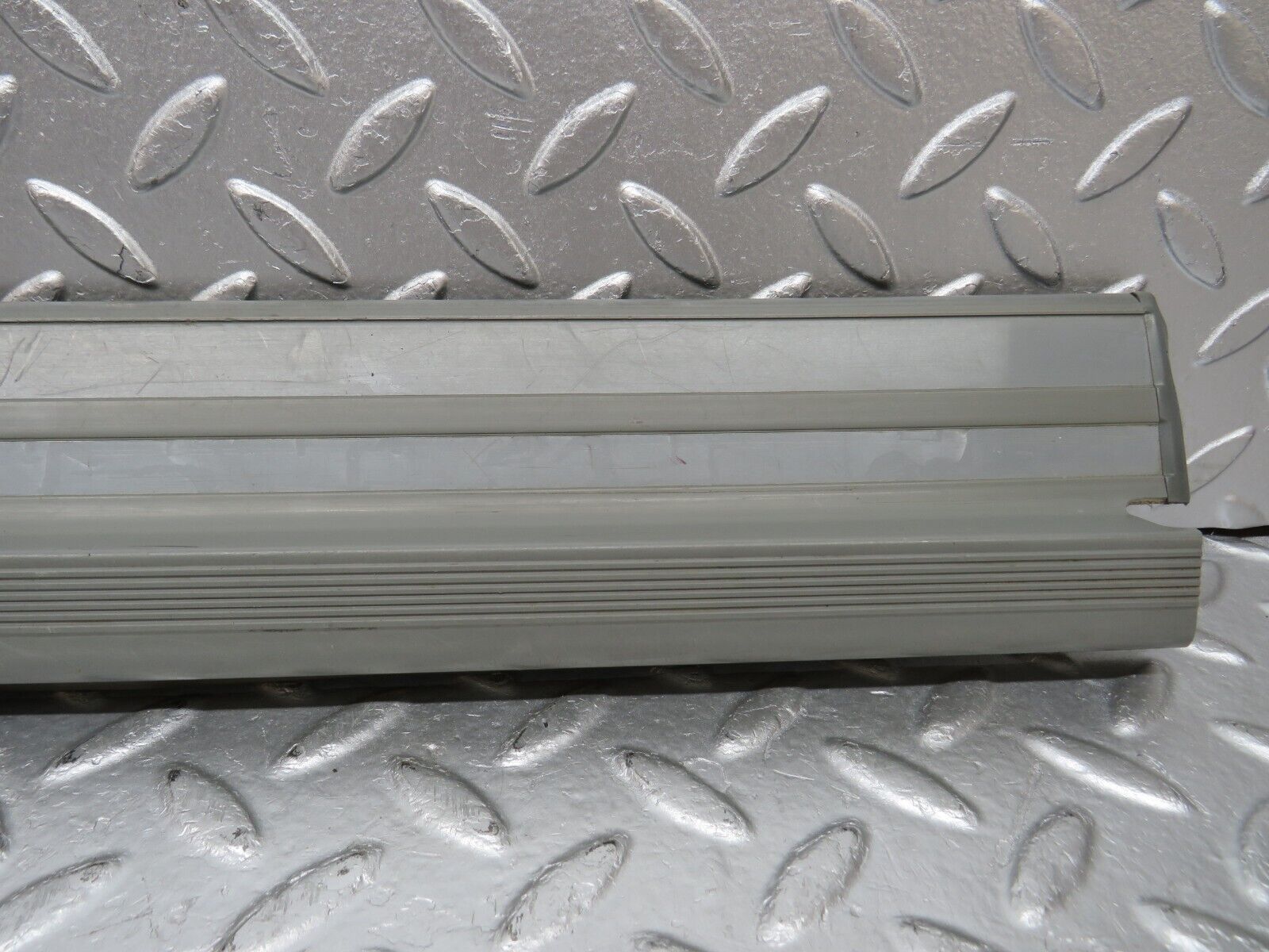 31209 Mercedes-Benz S124 220TE Wagon Rear Left Door Sill Trim