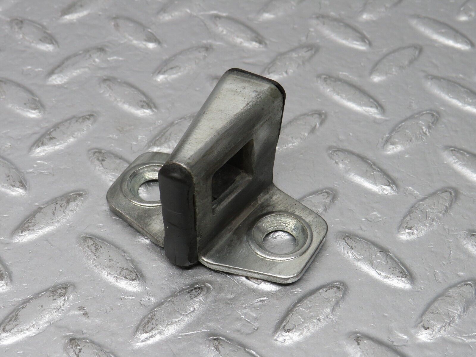 38860 Mercedes-Benz W201 190E 2.6L Door Lock Latch