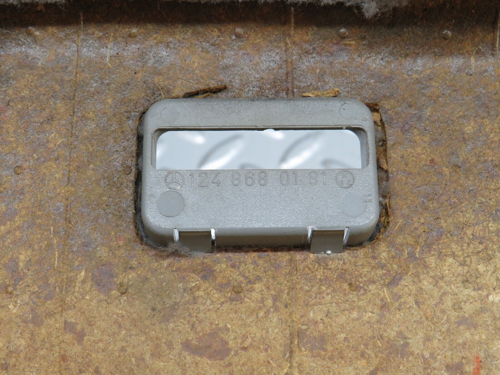 32346 Mercedes-Benz S124 300TE Tailgate Trunk Cover Lining Grey 1247470070