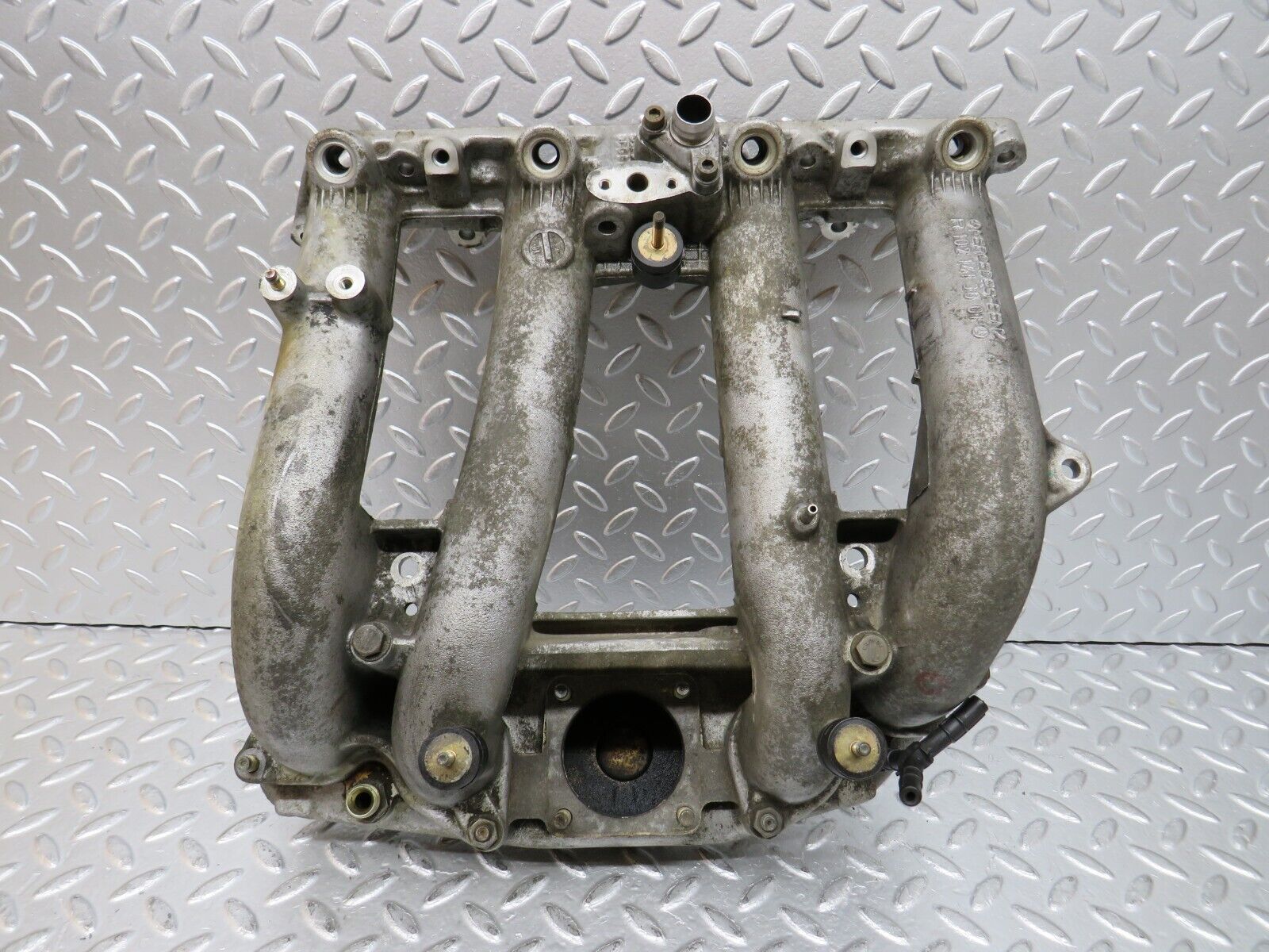 29502 Mercedes-Benz W124 230E Intake Manifold 1021413601