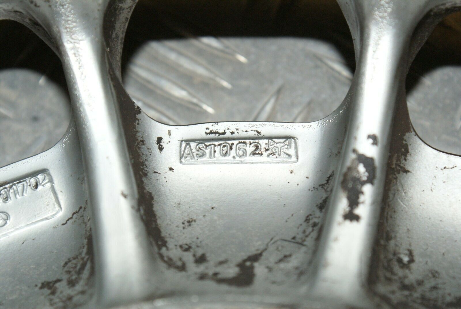 2457 Mercedes-Benz W123 Alloy Wheel Mexican Hat 5.5Jx14H2 ET30 1234001702