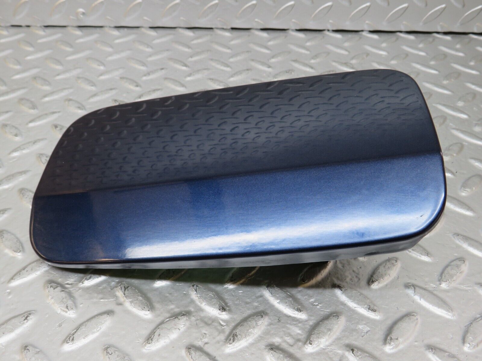 25807 Mercedes-Benz W124 280E Fuel Tank Flap Cap 1245841639