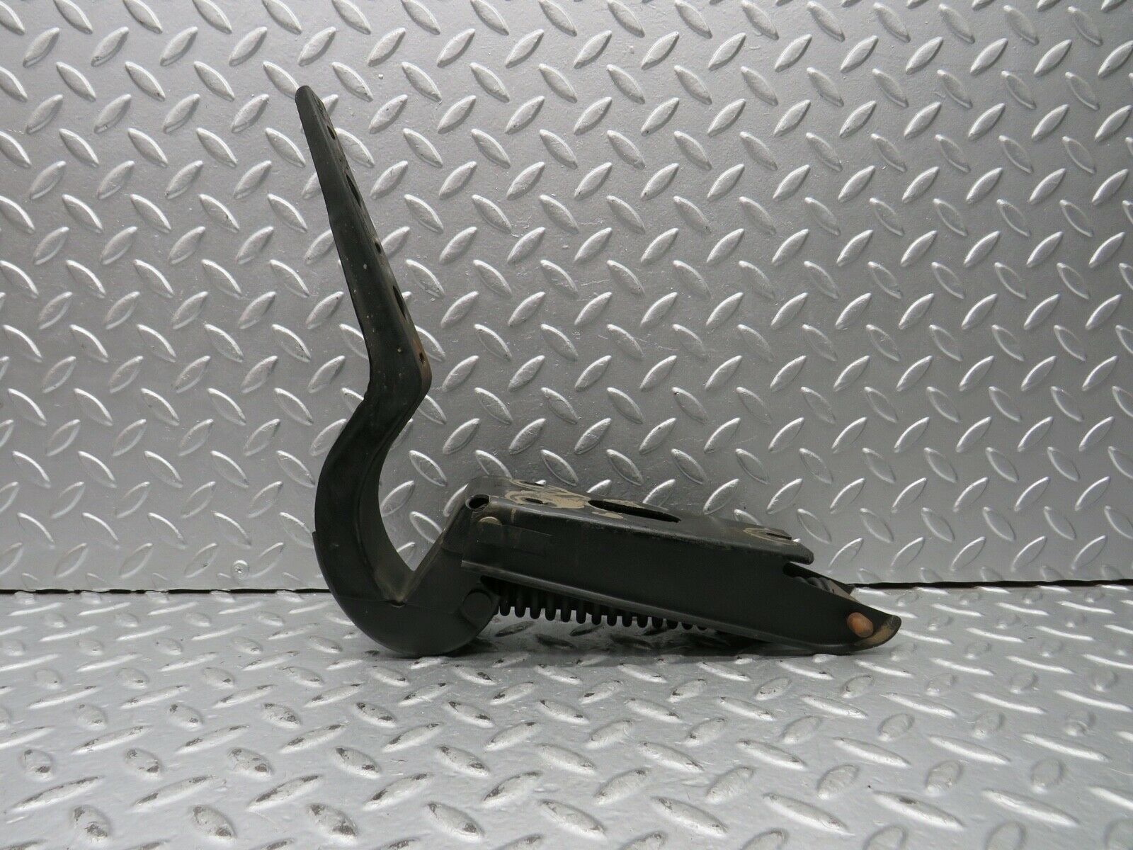 21916 Mercedes-Benz W121 190b Ponton Trunk Hinge With Spring