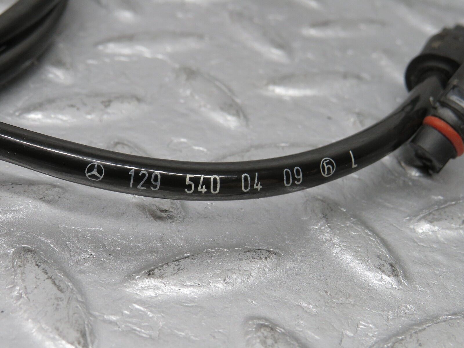 38576 Mercedes-Benz R129 280SL Coupe Suspension Roll Bar Cable 1295400409