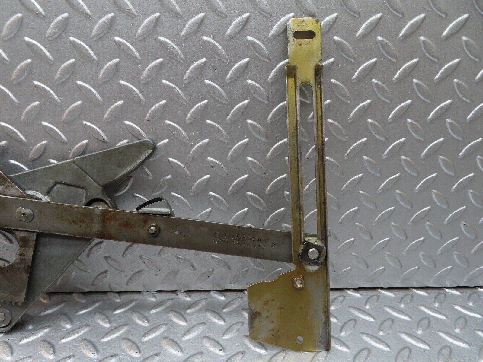 18535 Mercedes-Benz W116 450SEL Rear Left Power Window Regulator