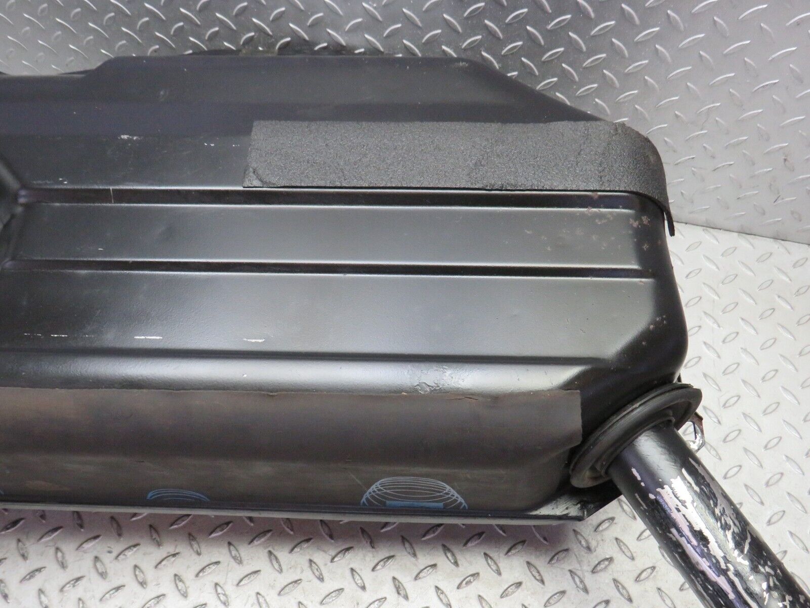 38021 Mercedes-Benz A124 320E Cabriolet Fuel Tank